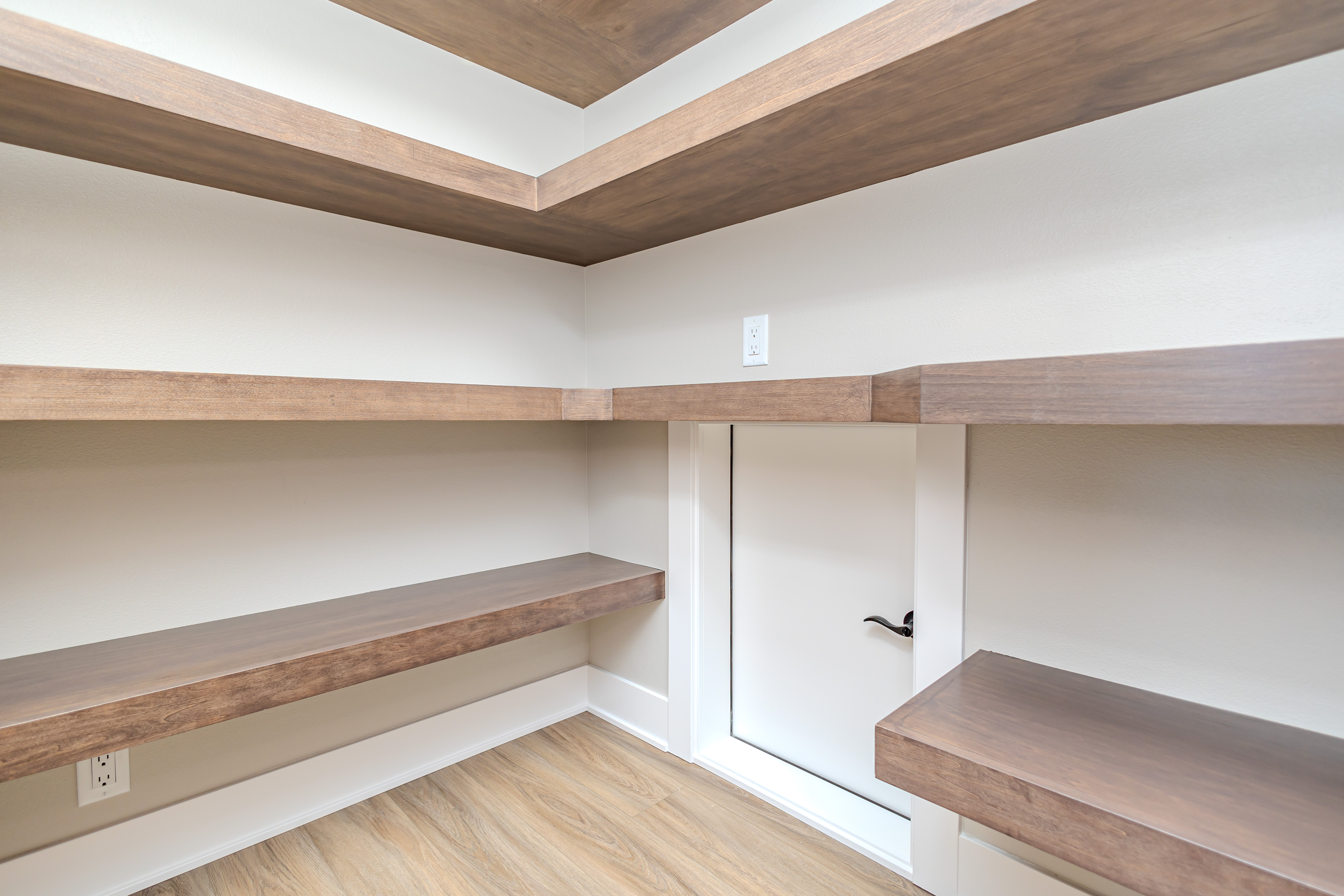 11565 pantry